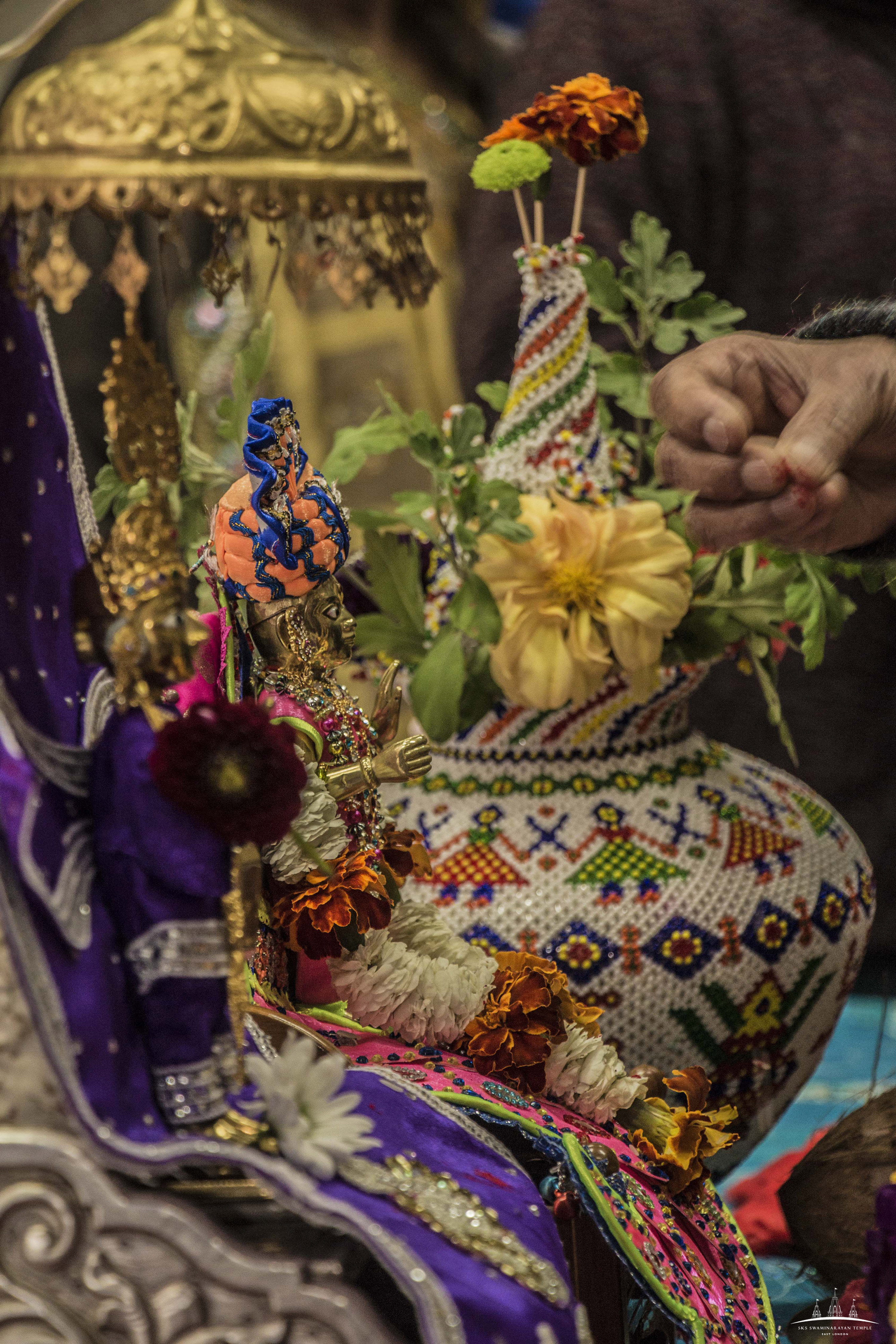 ©1987-2017 SKS Swaminarayan Temple East London